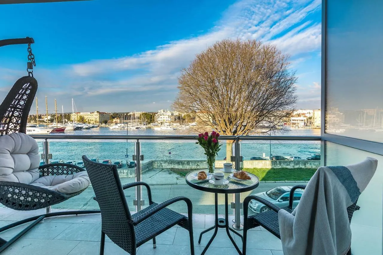 Apartment Lavender Apt. W. Balcony In Old Town